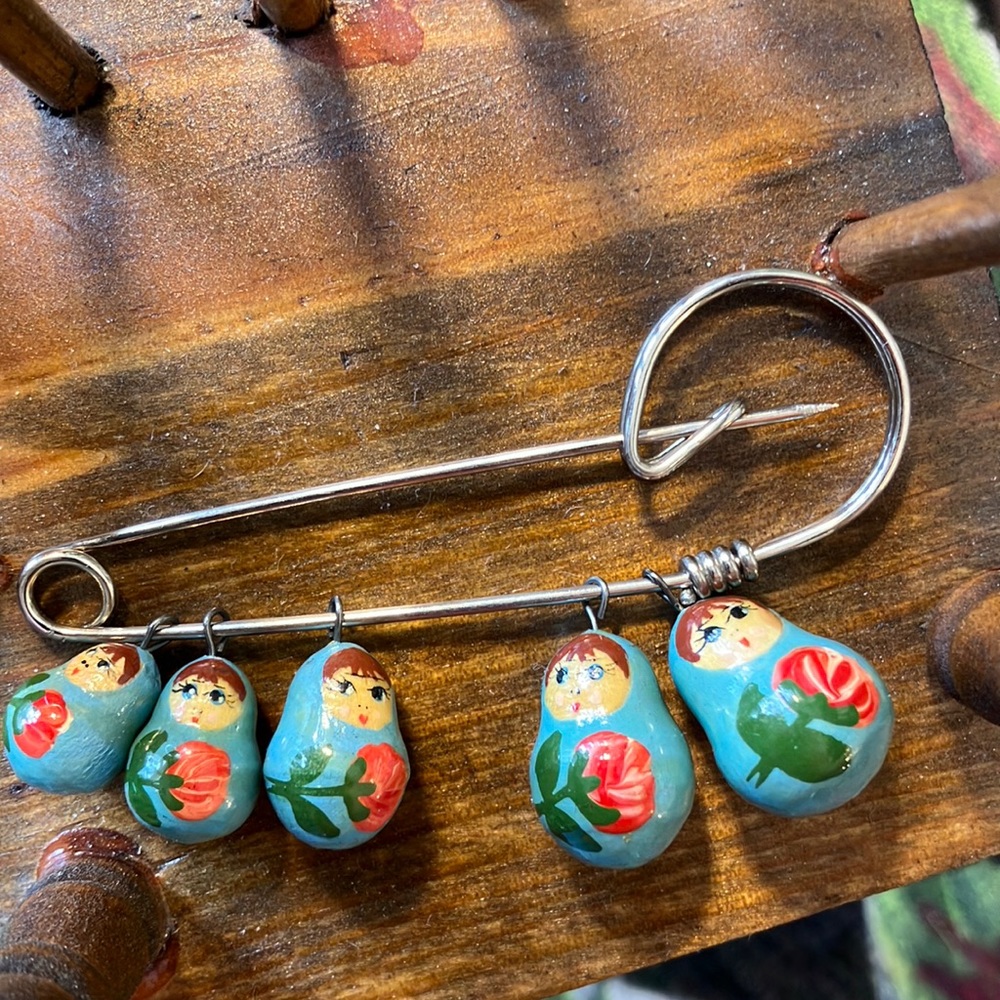 Hand Painted Nesting Dolls🪆 Brooch